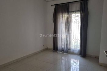 Rumah luas, minimalis, 2 lantai, cantik, dekat Mall Trans Stufio