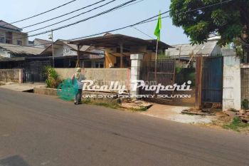 Tanah berbentuk kantong di Bambu Apus .. pinggir jalan raya