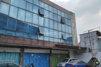 Ruko 3 Lantai Bisa Untuk Usaha Atau Kantor di Nurtanio Bandung