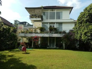 Rumah Dijual Modern Lux 3 Lantai di Dago Pakar Resort Bandung