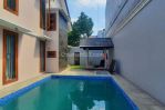 thumbnail-rumah-cantik-private-pool-dalam-townhouse-cirendeu-12