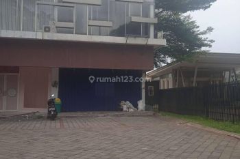 Cocok kantor dekat pintu tol tengah kota sidoarjo di Kahuripan lahan parkir luas
