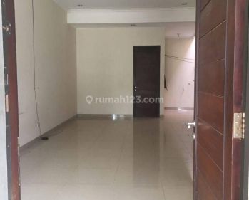 Rumah Bagus di Komplek Muara SHM Utara