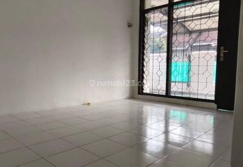 Disewakan Rumah Siap Huni di Taman Kopo Indah Tki 1
