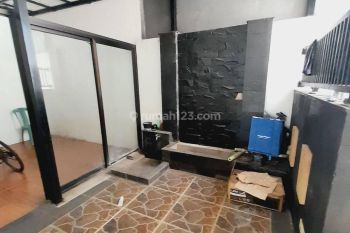 Rumah 2 lantai kondisi bagus harga murah