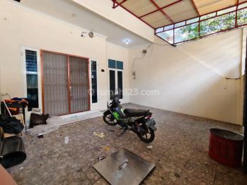 Chandra Rumah 2.5 Lantai Uk 6.5x18m Jalan 2 Mobil di Jelambar