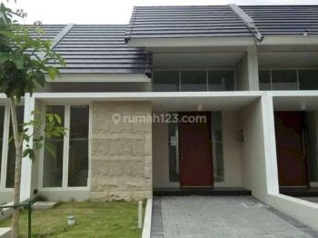 Rumah Northwest Park Lake Central Hill Citraland Surabaya Barat