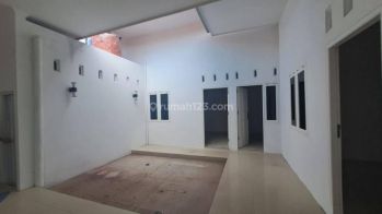 Rumah Tinggal + Toko Bisa Beli sewa Lokasi Banyumanik Semarang