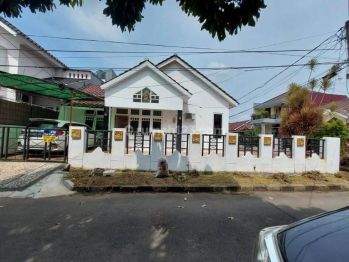 Disewakan Rumah Semi Furnished & Bagus Villa Melati Mas