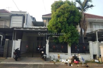 Rumah 2 Lantai Bagus di Harapan Indah Regency Cluster, Bekasi