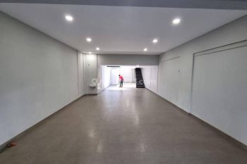 DISEWAKAN RUKO OVER KONTRAK STRATEGIS SEKALI DI LENGKONG PUSAT KOTA BANDUNG