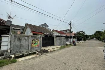 Rumah Second Beji Strategis, Dijual Murah Harga Tanah Saja