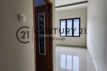 Jual Rumah Baru Taman Ratu 3 Unit Siap Huni 3 Lantai