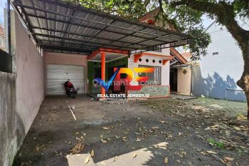 RUMAH LUAS DEKAT UNIV SROEDJI SUMBERSARI JEMBER