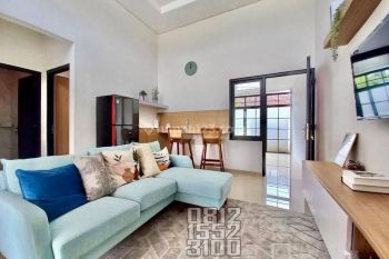 Rumah Cantik Perumahan Jalan Kaliurang dkt Kampus UII ada Kolam Renang