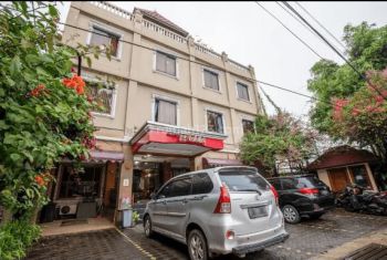 Teja Sukmana Tanah Bangunan Hotel Strategis Murah di Jl.emong
