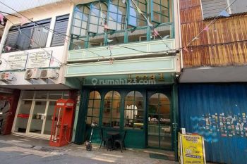 Dijual Cafe Siap Pakai Lokasi Strategis di Kayutangan Pusat Kota Malang