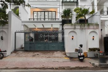 Rumah Supermewah Baru Akses Lebar di Tebet,Jakarta Selatan