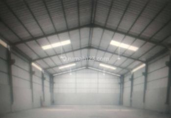 Gudang siap pakai dikavling dpr Cipondoh Tangerang banten