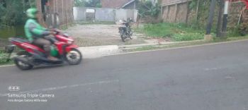 JALAN RAYA SEBELAH KANTOR KECAMATAN GUNUNGPATI SEMARANG LUAS 246 SHM
