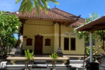 Dikontrakan Rumah Semi Furnished 3 Kamar Tidur Sidakarya Denpasar Selatan