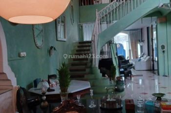 Sewa Ruko 2lt Luas 600m2 Parkiran Bisa 8mobil Pinggir Jalan Menteng