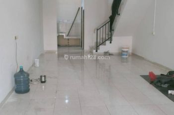 Rumah 2 lantai di Cengkareng Residence dijual murah