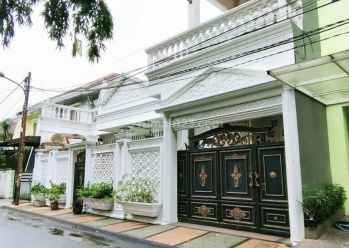 Rumah 2 Lantai di Duren Sawit dengan privat Pool. Jakarta Timur