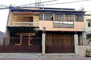 Disewakan Ruko 3 lantai untuk gudang di jalan raya,harga sewa nego