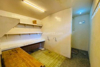 Disewakan Toko Dengan Kitchen Area Dekat Rneon