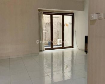 Rumah Disewakn Mewah 2Lantai Di Discovery Siap Huni Rapi Dekat Mall Bxc