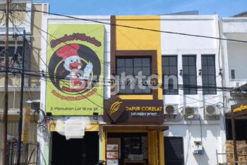 Ruko Raya Manukan Lor Bisa Nempel Bilboard Besar untuk Branding Ruko Nol Jalan