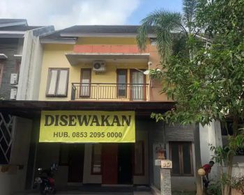 Rumah nyaman dalam komplek perumahan