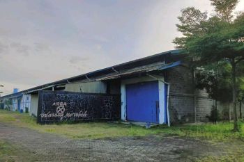 Pabrik Aktip Garmenindo Pinggir Jalan Raya Cipeundeuy Subang