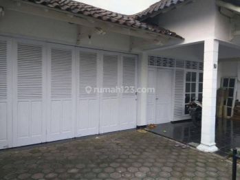 Rumah Cantik dan Murah Lokasi Strategis dekat ke Aeon Mall