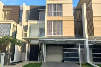 Rumah Golf Island UK 12x35 di Cluster Mozart View Danau