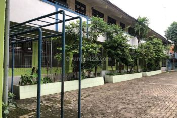 Dijual Cepat Ex Sekolah Butuh Renovasi di Jakarta Timur