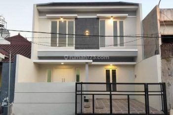 New Gress Minimalis Modern 2 Lantai, Purimas Rungkut, Siap Pakai