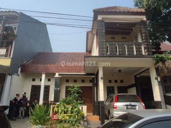 Rumah 2 Lt Di Depok Dekat Stasiun, Siap Kpr J15278