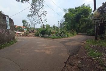 Pinggir Jalan, Kavling 8 Menit Pamulang Square