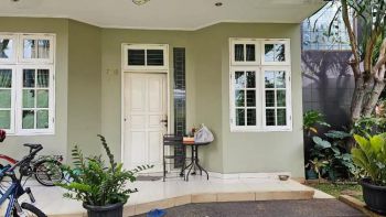 Dijual Rumah Mewah Hook Siap Huni di Puri Indah