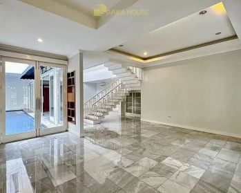 FOR SALE KEBAYORAN BARU PRIME AREA SEMI FURNISHED