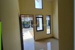 thumbnail-harga-kaget-rumah-hoek-cluster-cisaranten-kota-bandung-109m1-3