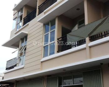 (GA0735-CS) Ruko cocok untuk toko, klinik, praktek dokter di Duri Kepa