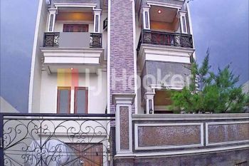 Rumah Jl. Jati Murni Jati Padang, Pasar Minggu, Jakarta Selatan