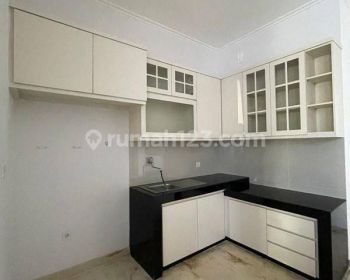 Disewakan rumah furnish golf island pik 2 lantai 3 kamar 8x20