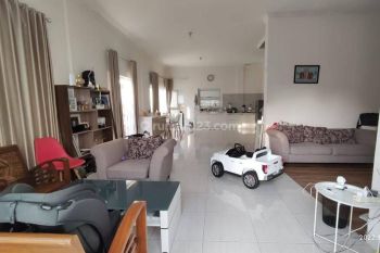 Rumah 2 lantai halaman luas Tajem Maguwoharjo