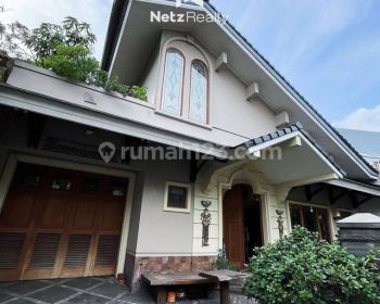 Classsic House di Daerah Pondok Indah, Jakarta Selatan