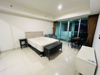 Studio Balcony Intercon Kemang Village 43 m²