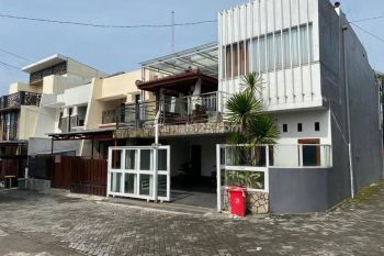 Rumah dengan privat pool Jalan Palagan